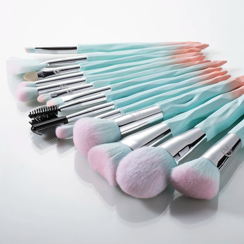 KOSMETYKI Professional Makeup Brushes Set